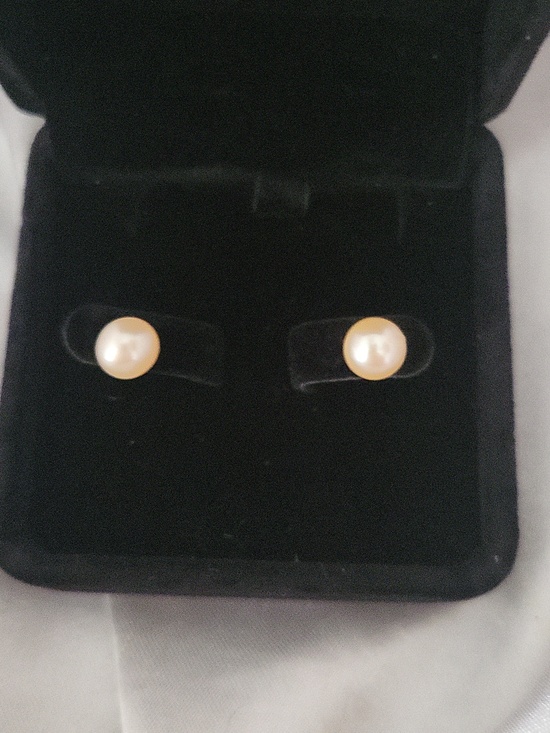 Jewelry - LOW START New Genuine Pearl  Earrings